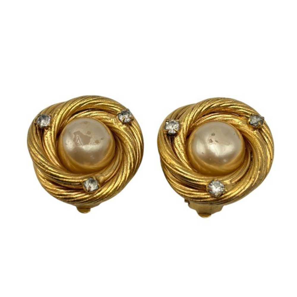 CHANEL Faux Pearl Earrings W4